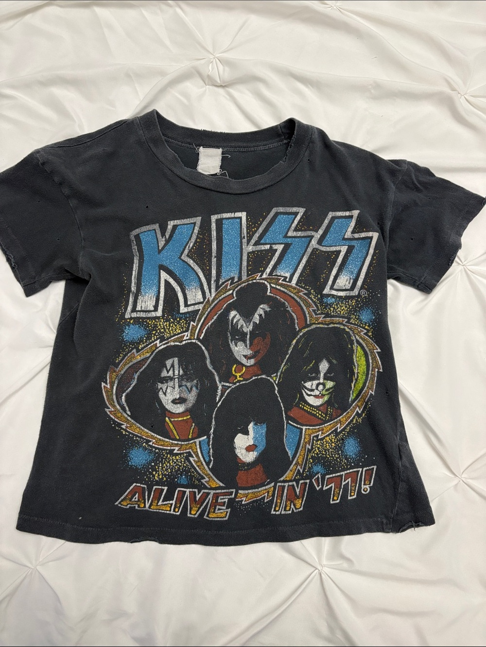 Vintage MadeWorn Kiss T-Shirt